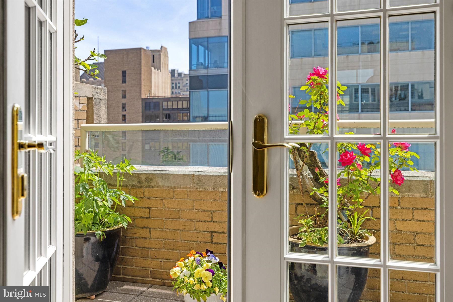 1601 LOCUST STREET Unit: PH1800