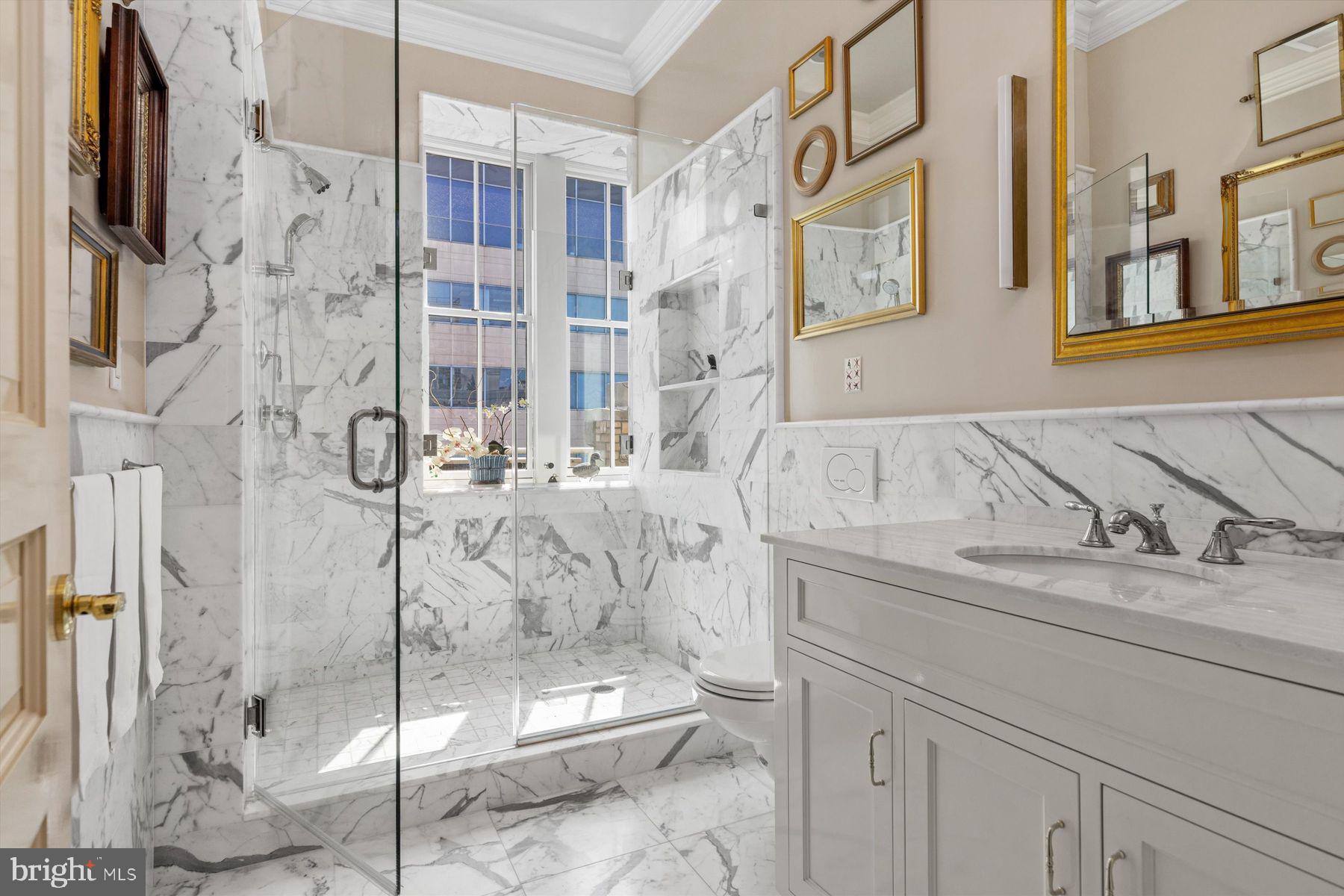 1601 LOCUST STREET Unit: PH1800