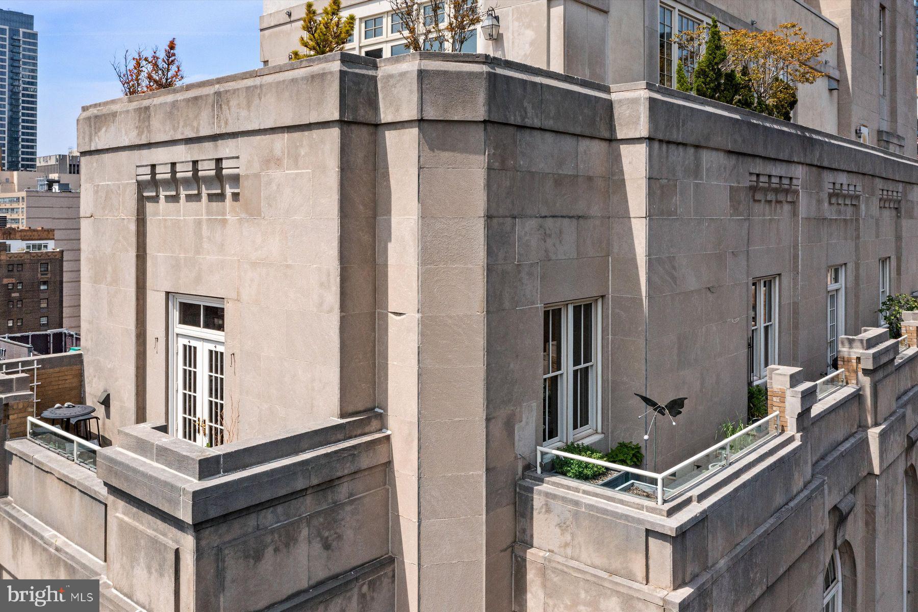 1601 LOCUST STREET Unit: PH1800