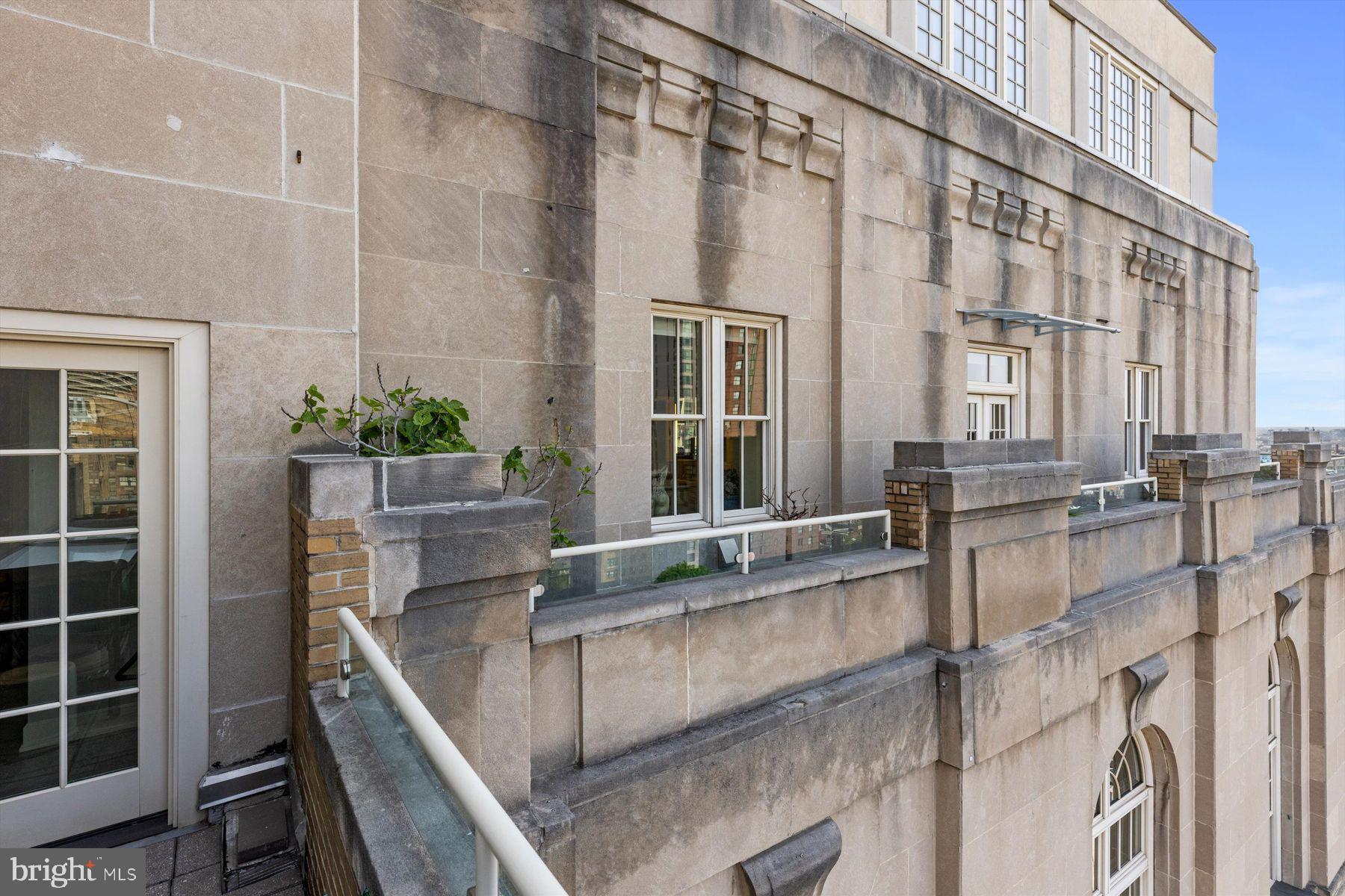 1601 LOCUST STREET Unit: PH1800