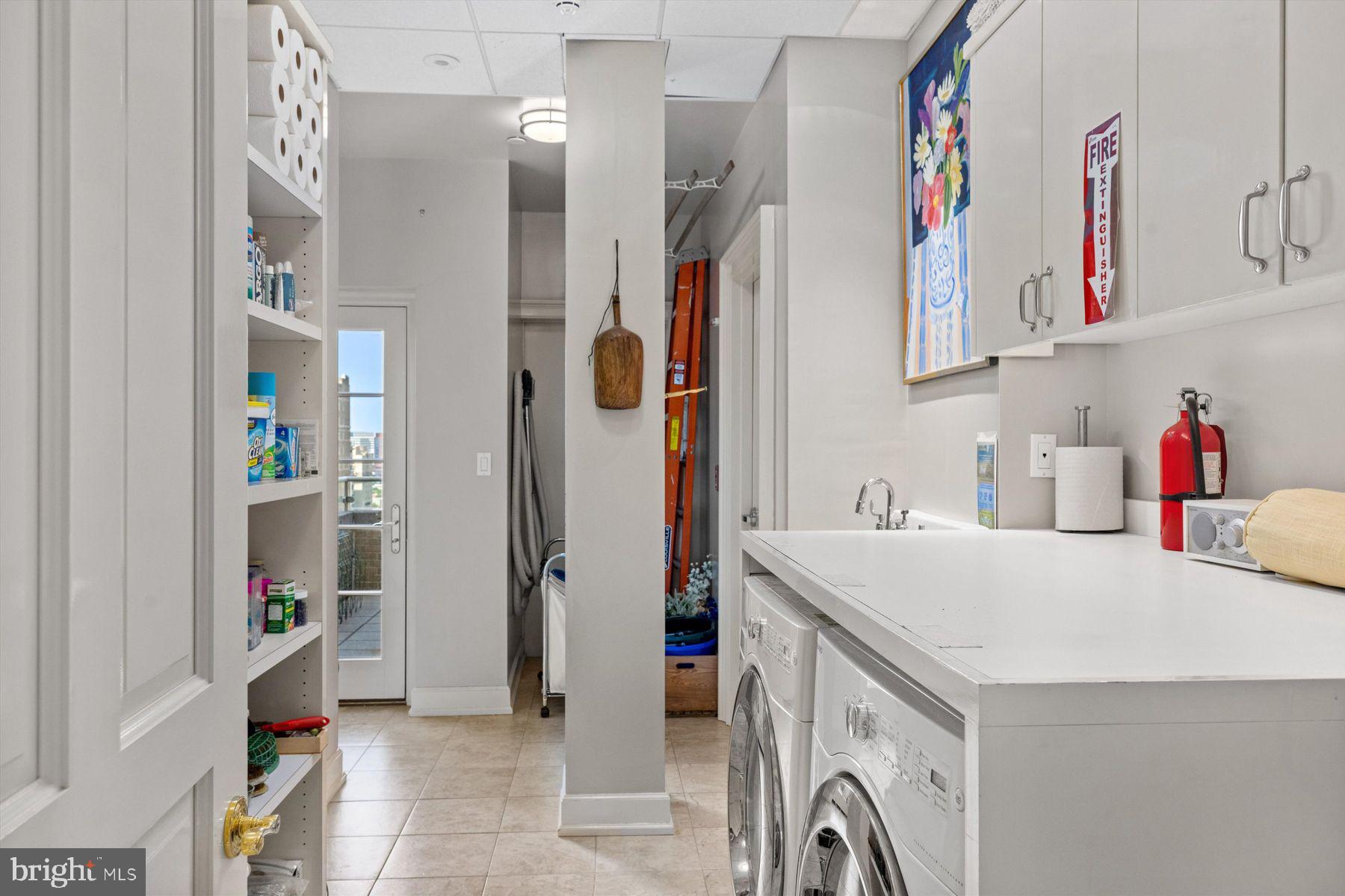 1601 LOCUST STREET Unit: PH1800