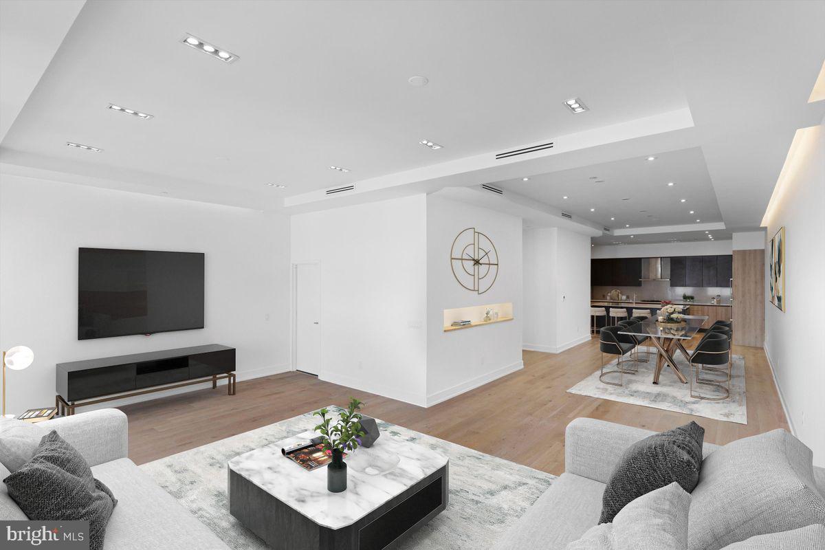 724 CHESTNUT STREET Unit: 201
