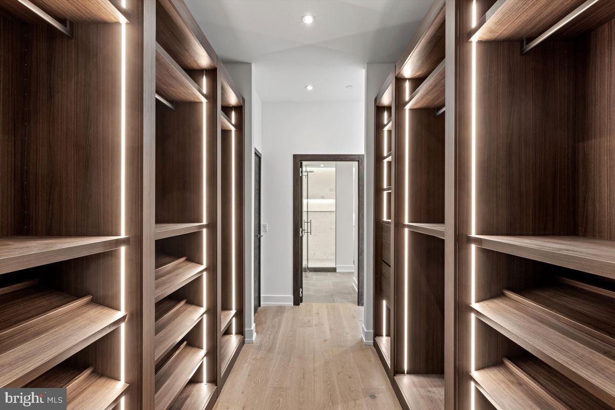 724 CHESTNUT STREET Unit: 301