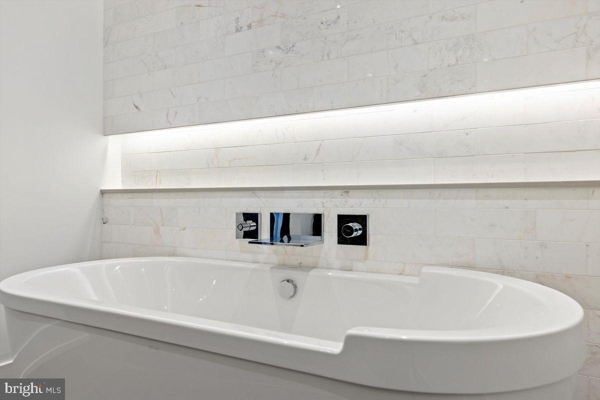 724 CHESTNUT STREET Unit: 301