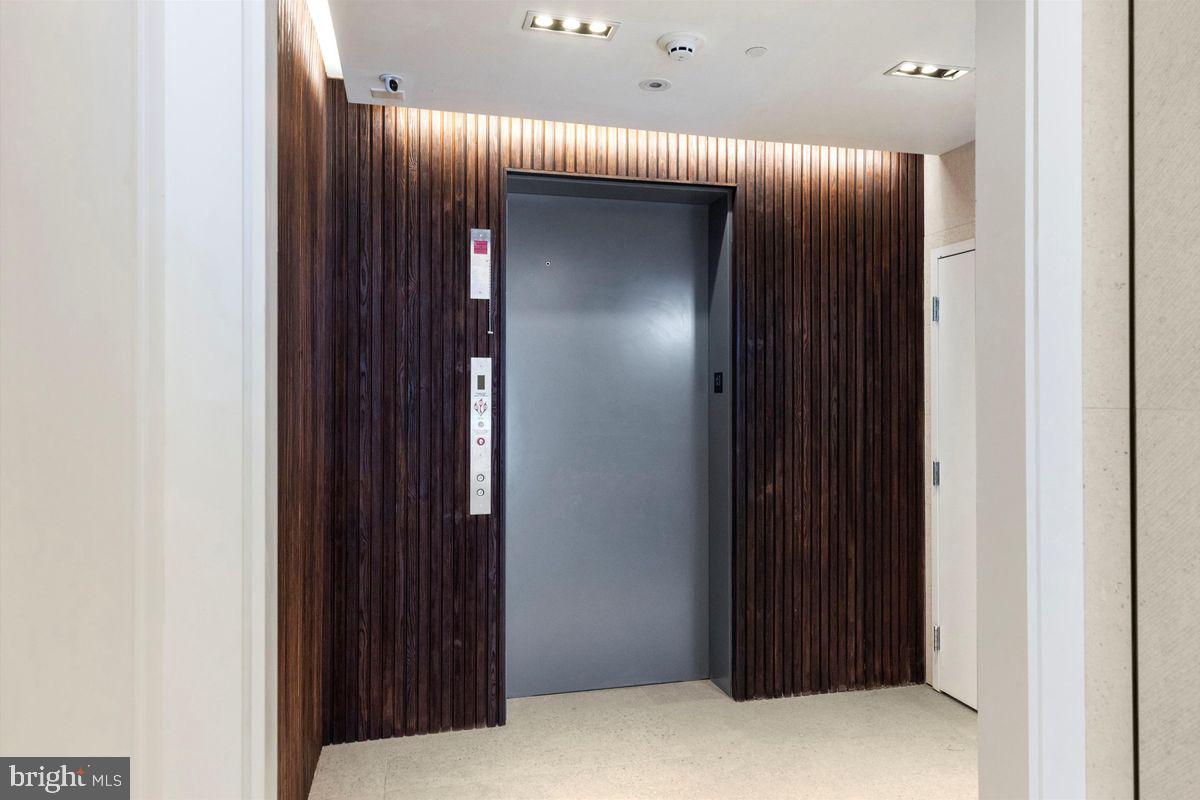 724 CHESTNUT STREET Unit: 301