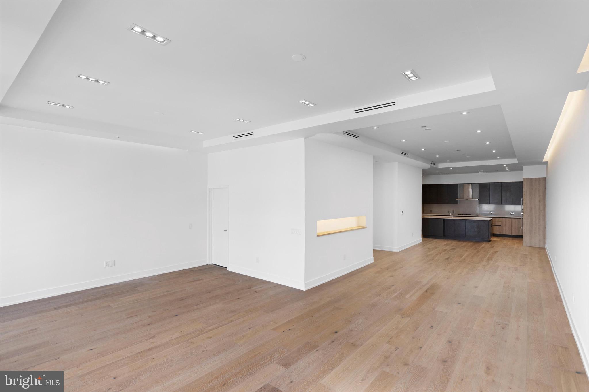724 CHESTNUT STREET Unit: 401