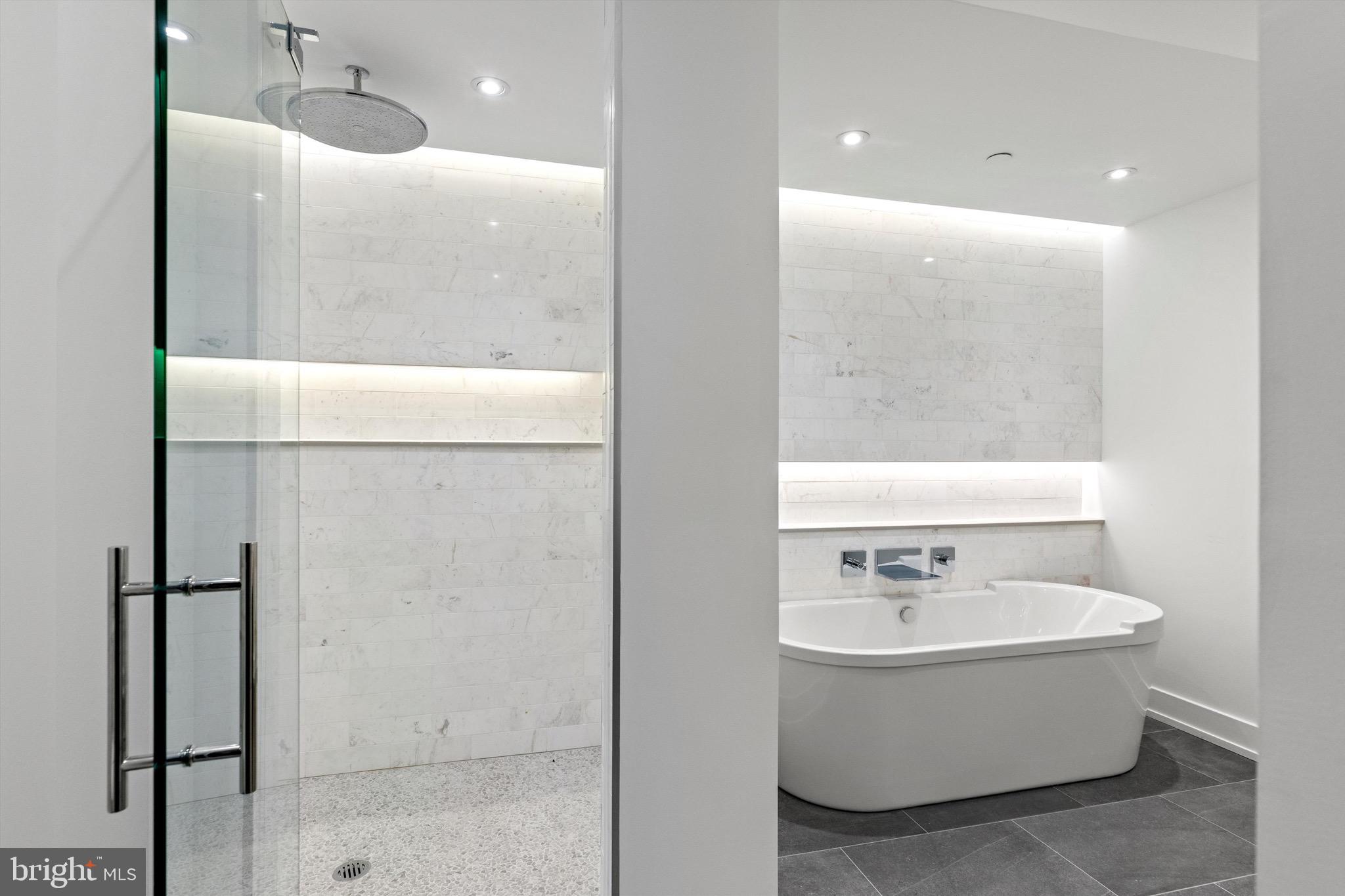 724 CHESTNUT STREET Unit: 401
