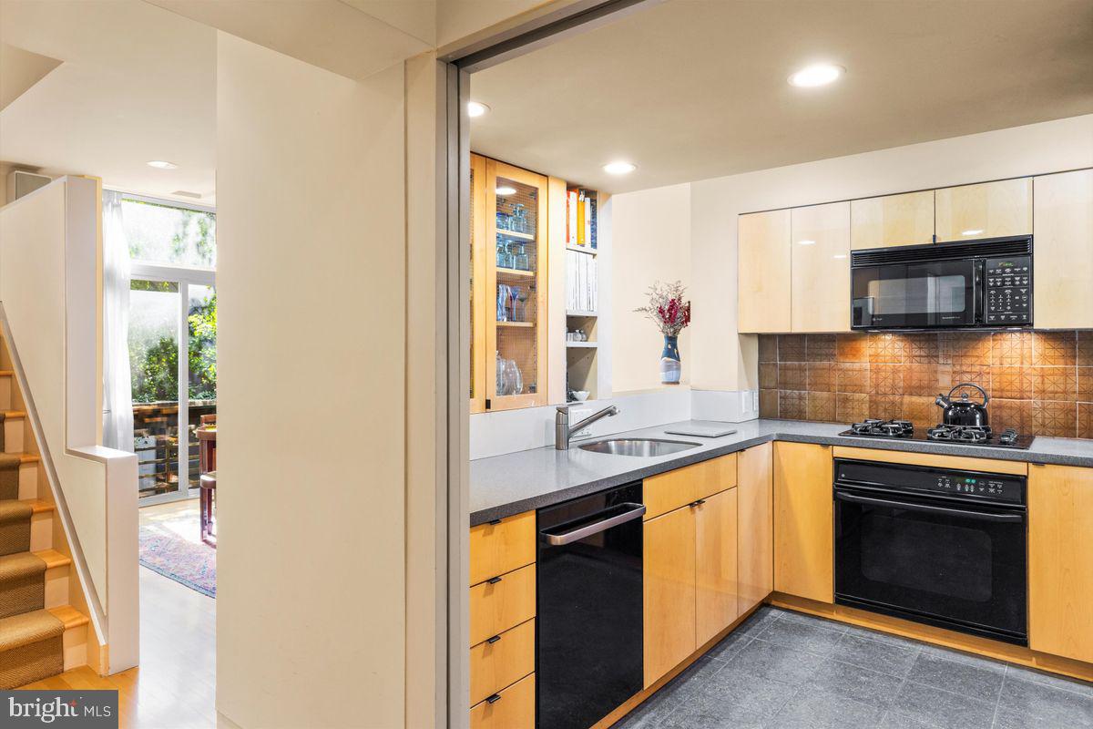 264 S 11TH STREET