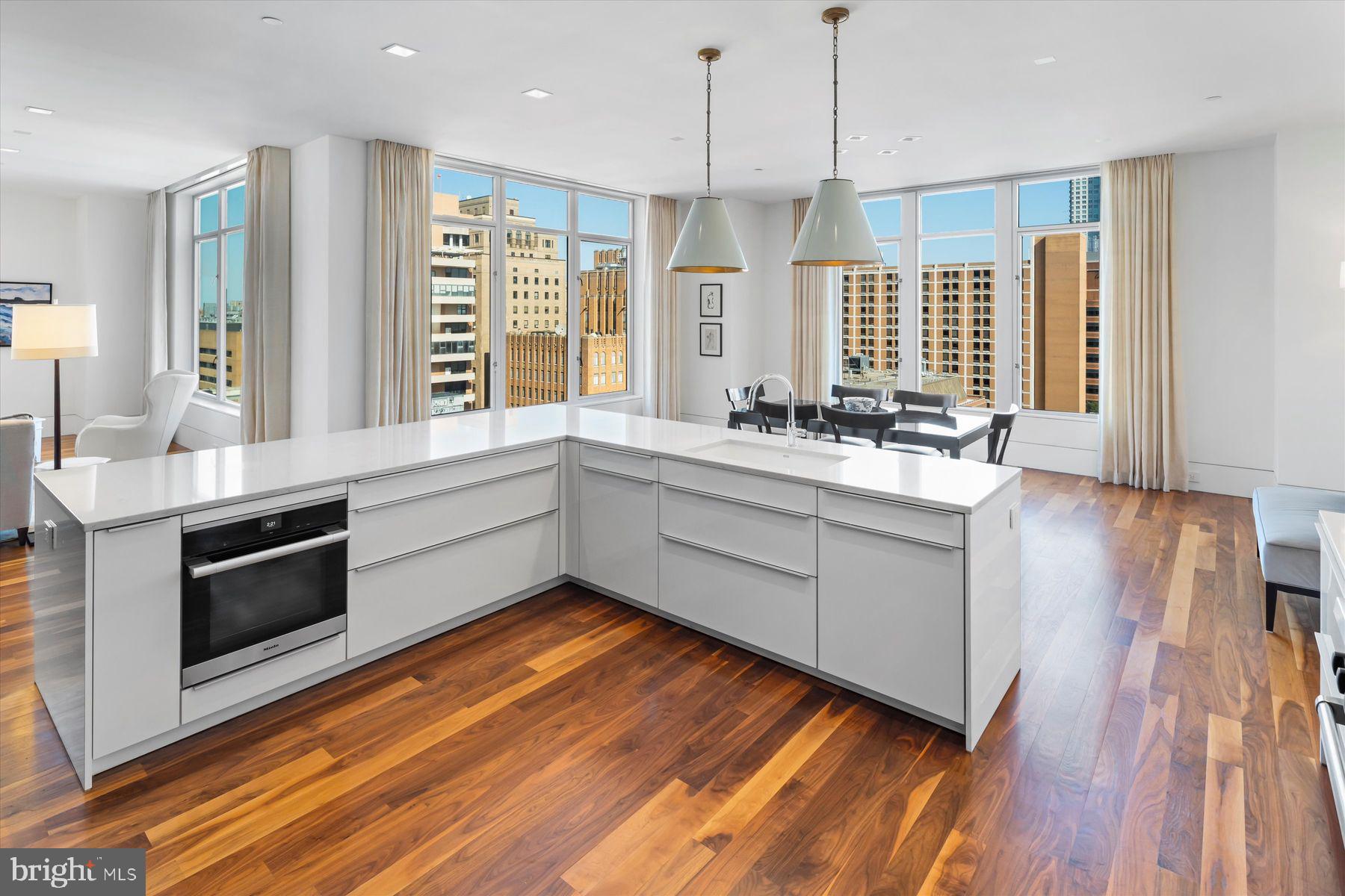 1101 Locust STREET Unit: 11E