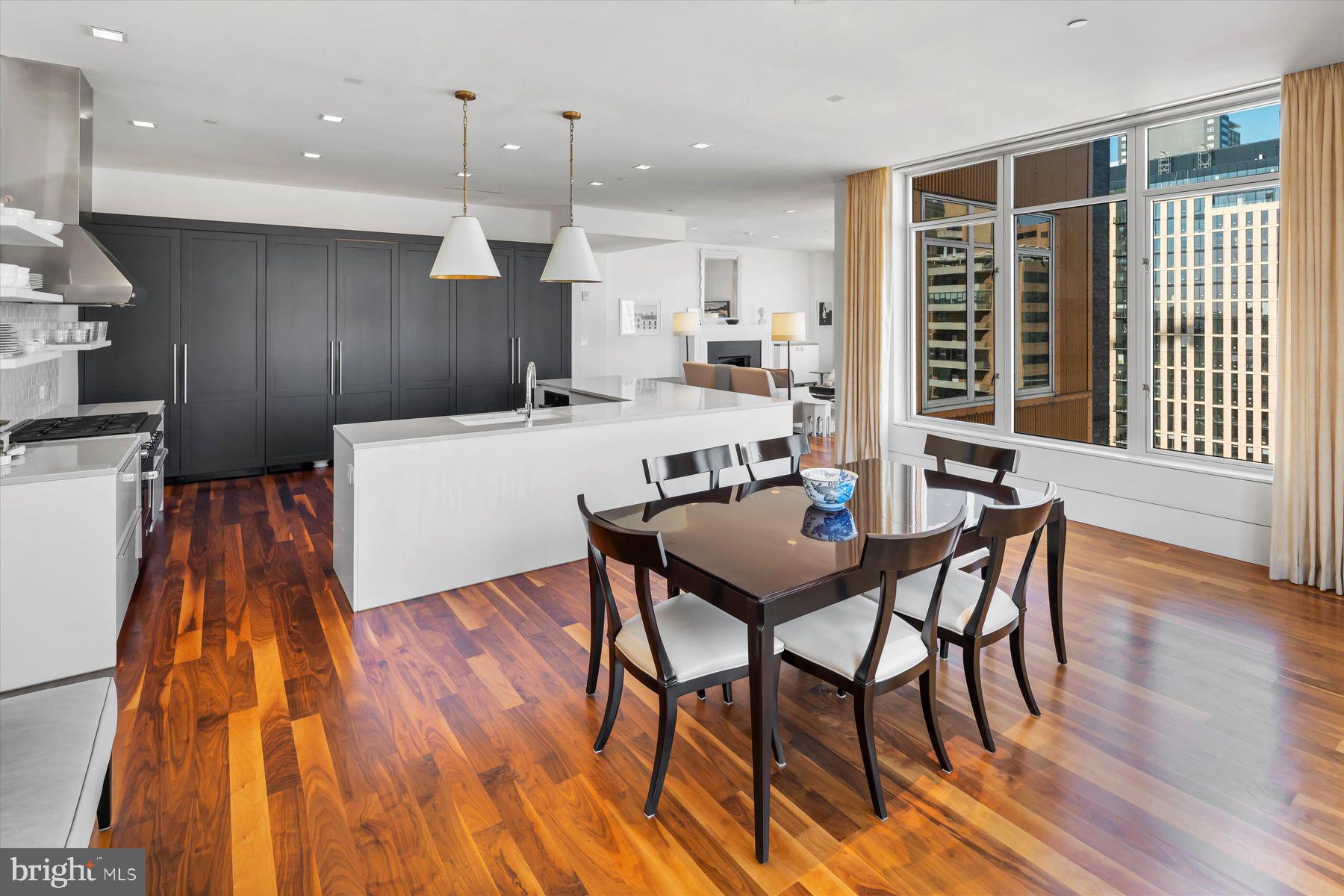 1101 Locust STREET Unit: 11E
