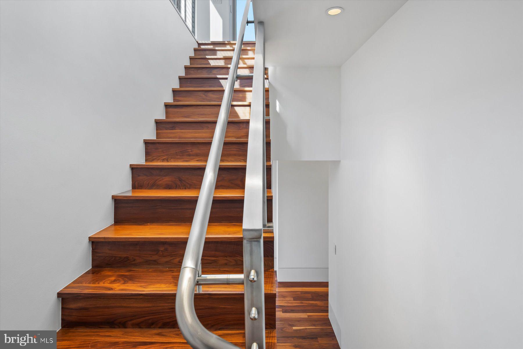1101 Locust STREET Unit: 11E