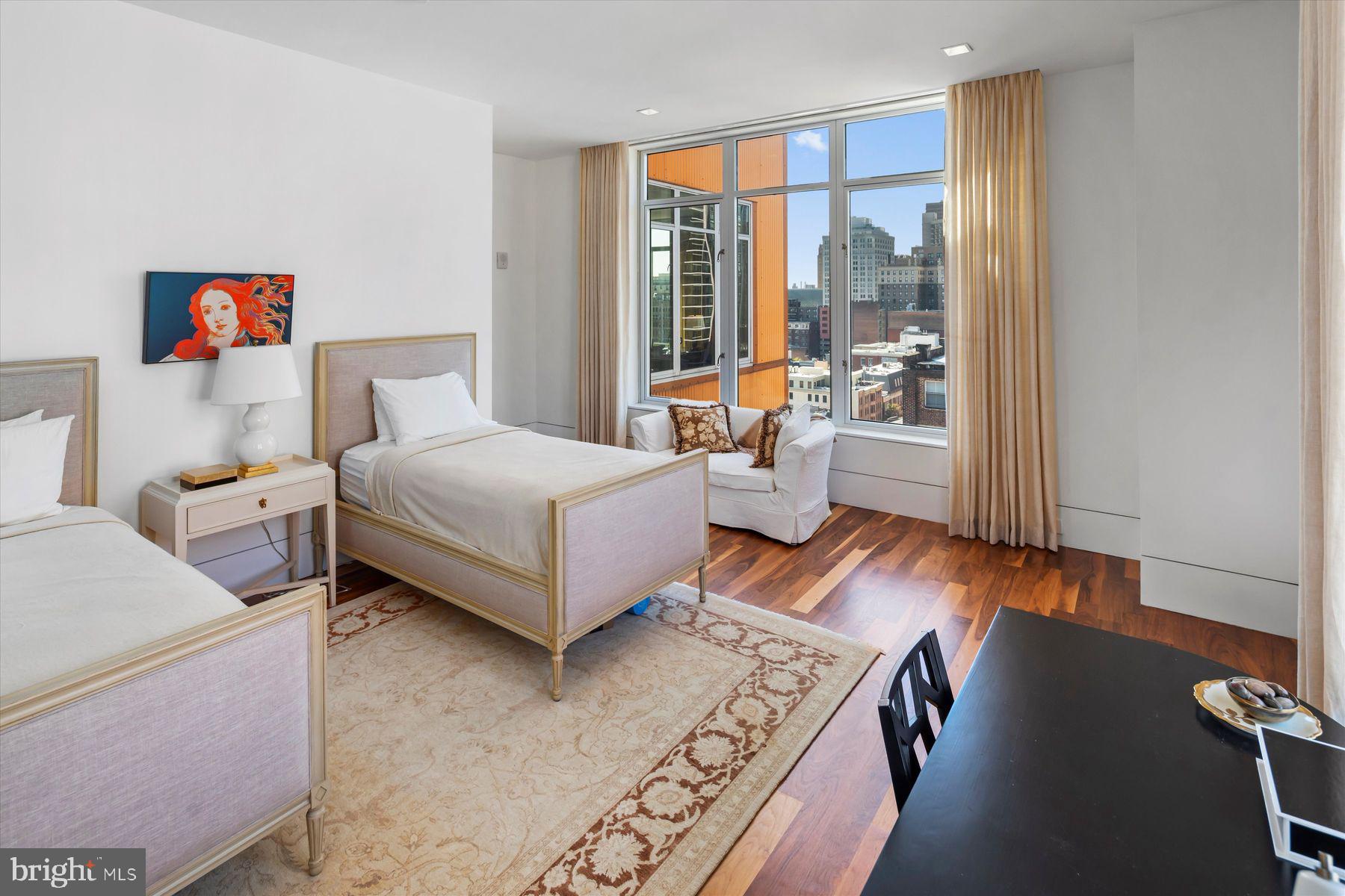 1101 Locust STREET Unit: 11E