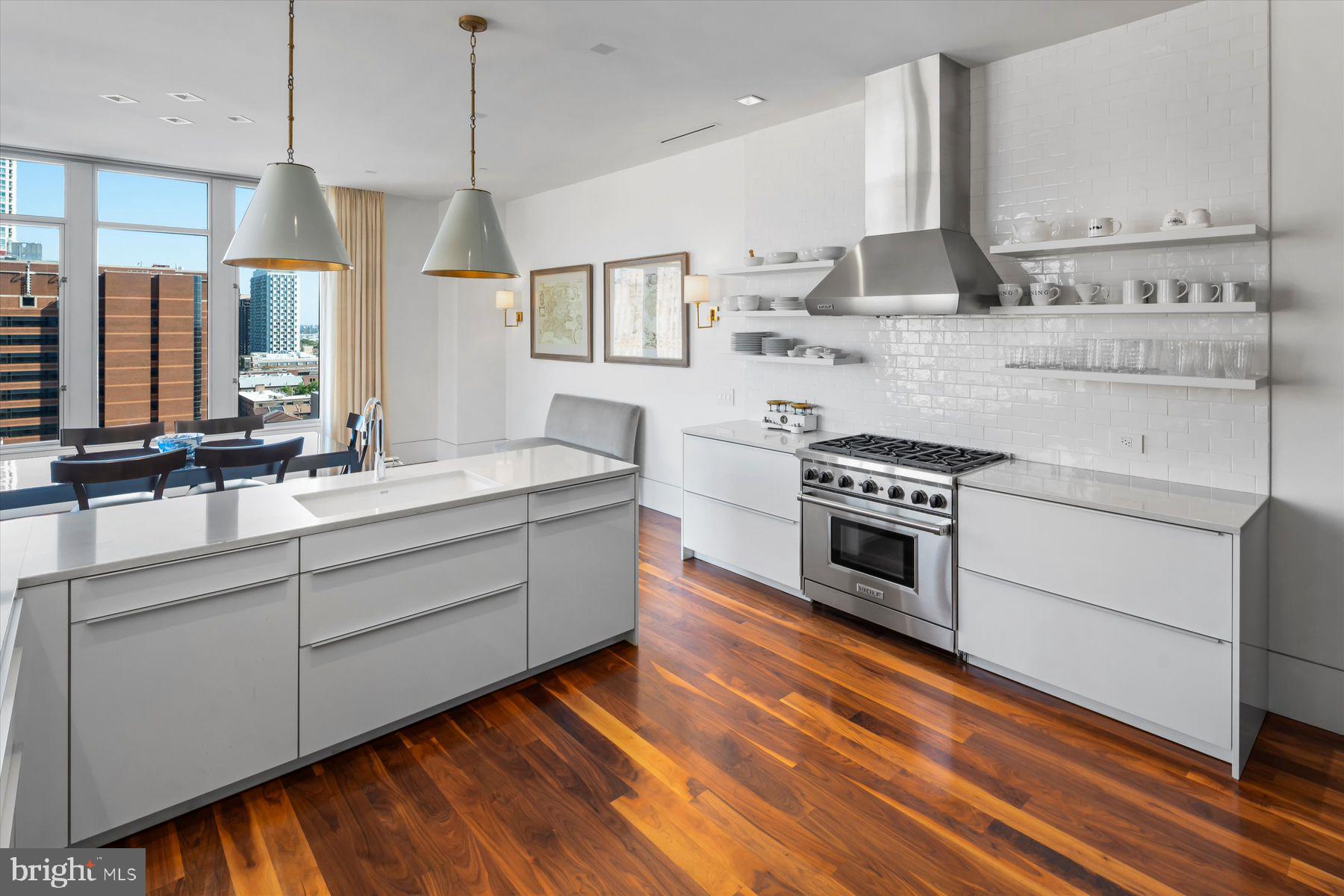 1101 Locust STREET Unit: 11E