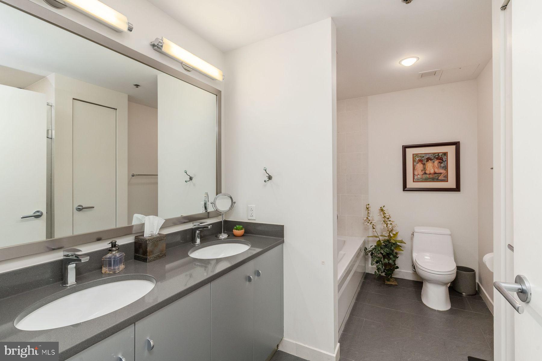 2101 Market St #4202