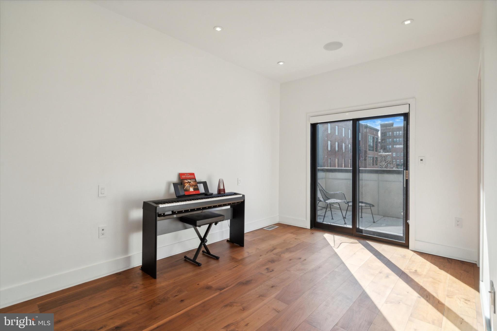 300 N 2nd St