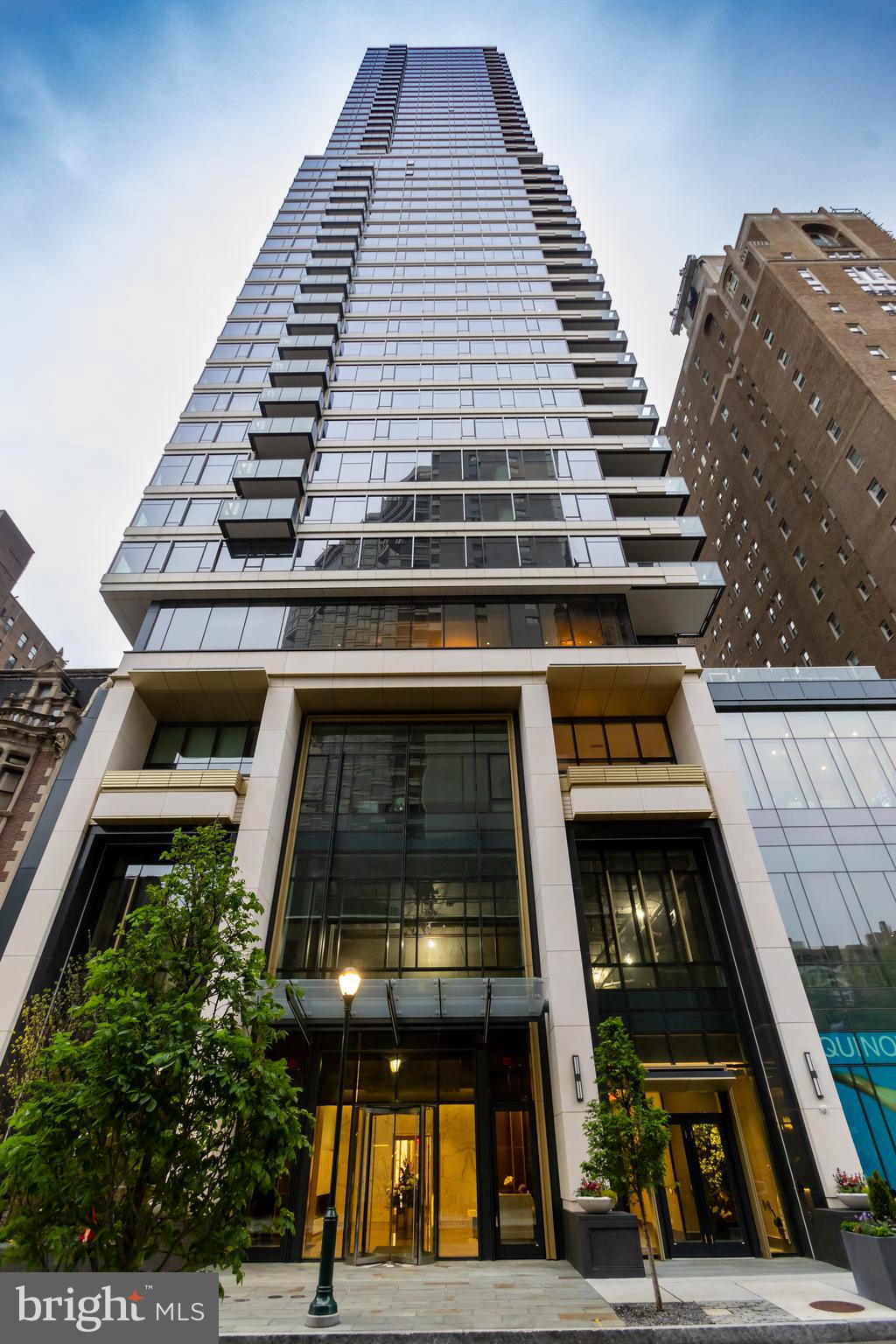 1911 Walnut St #2703