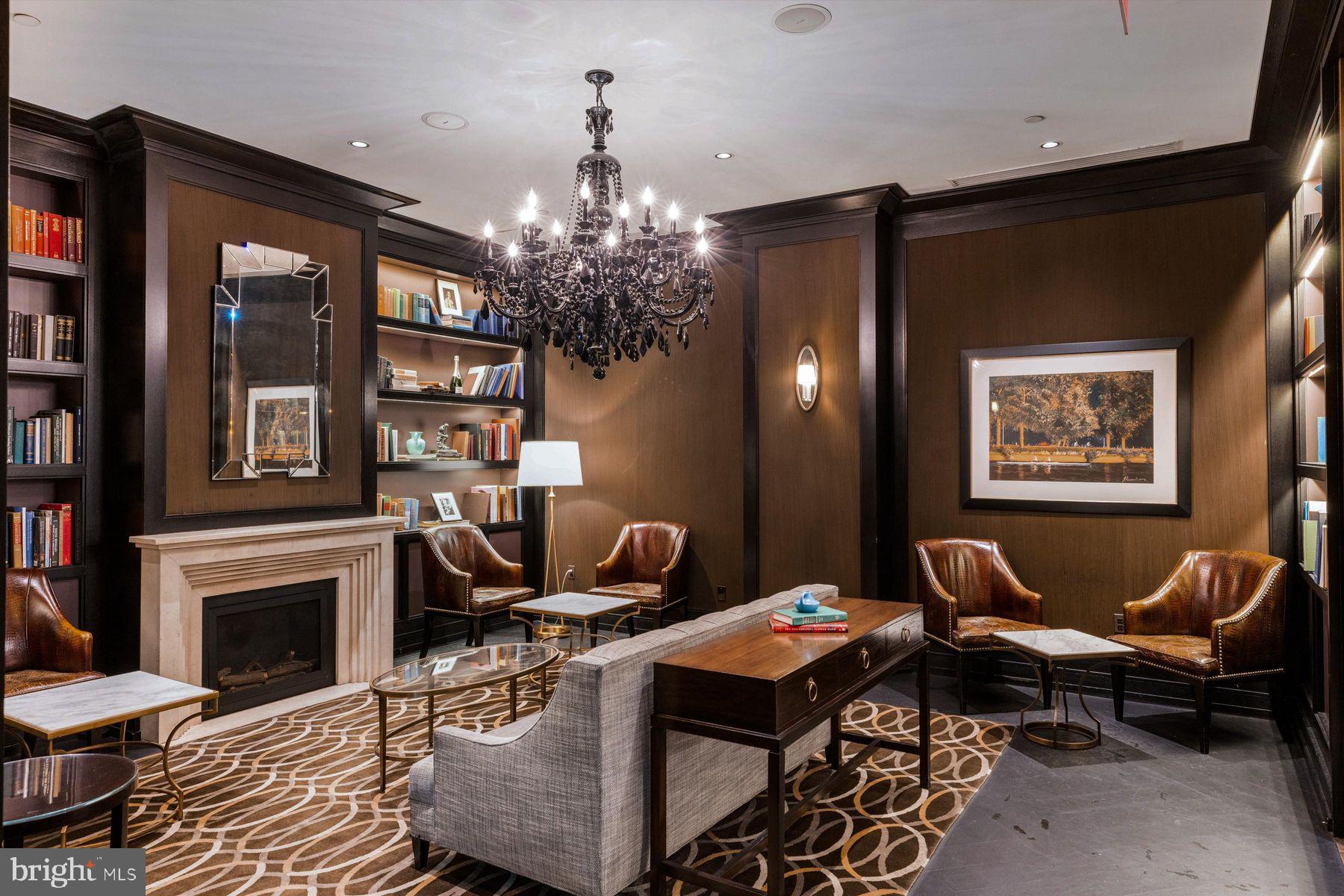202-10 W. Rittenhouse Square #1007