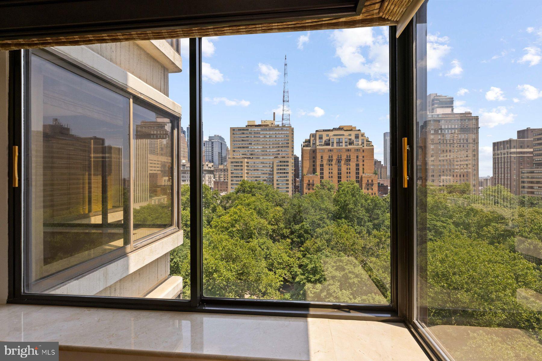 202-10 W. Rittenhouse Square #1007