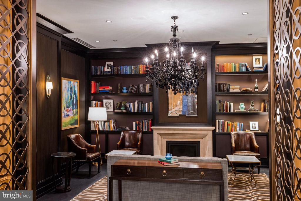 202-10 W. Rittenhouse Square #1007