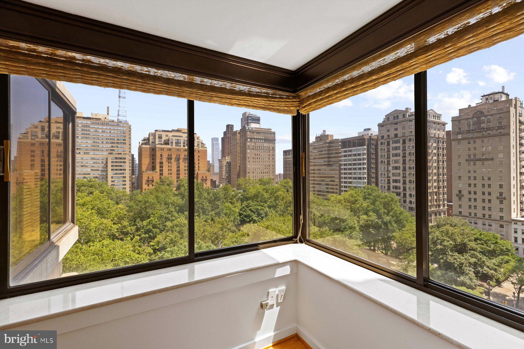 202-10 W. Rittenhouse Square #1007