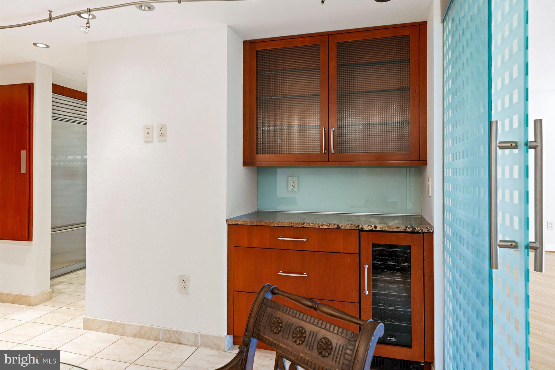 202-10 W. Rittenhouse Square #1007