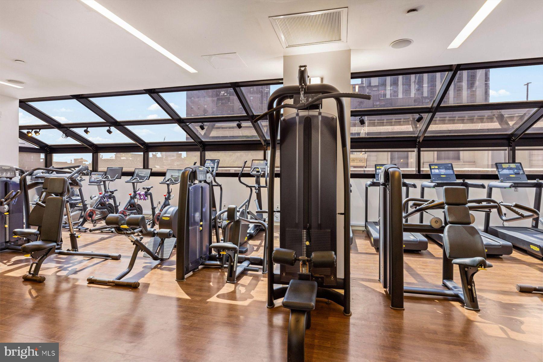 202-10 W. Rittenhouse Square #1007