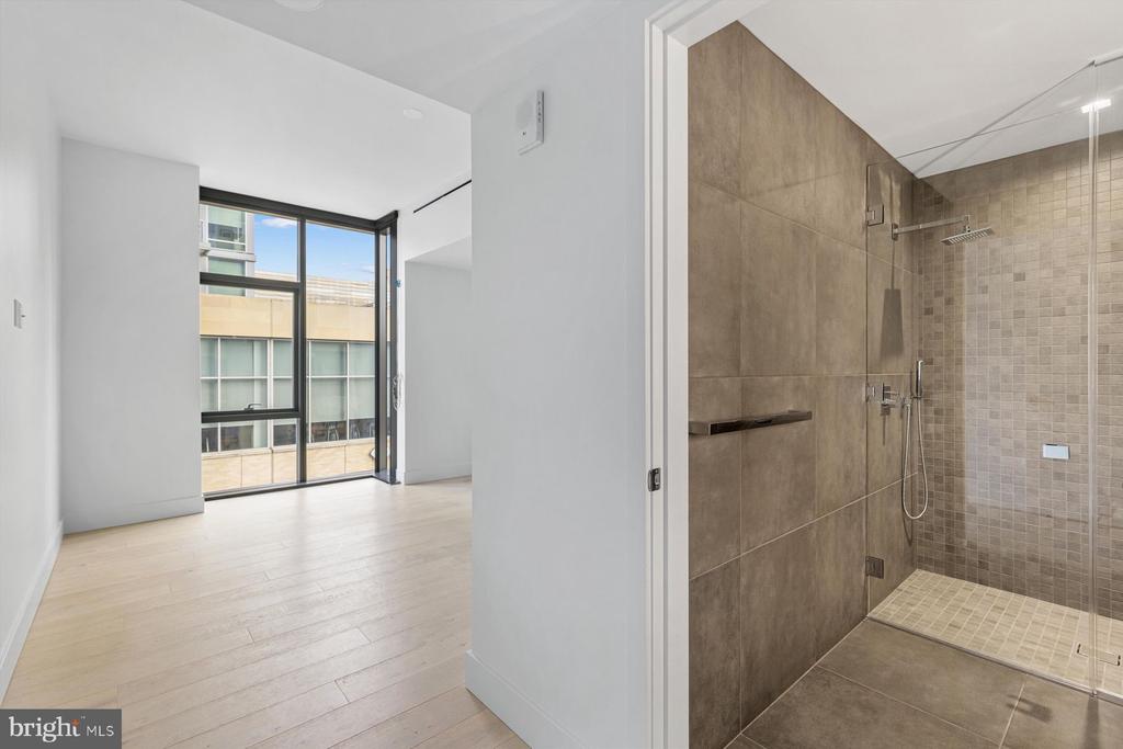 2100 HAMILTON STREET #3C