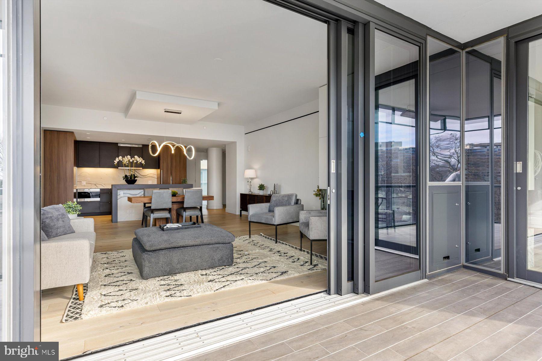 2100 HAMILTON STREET #3C