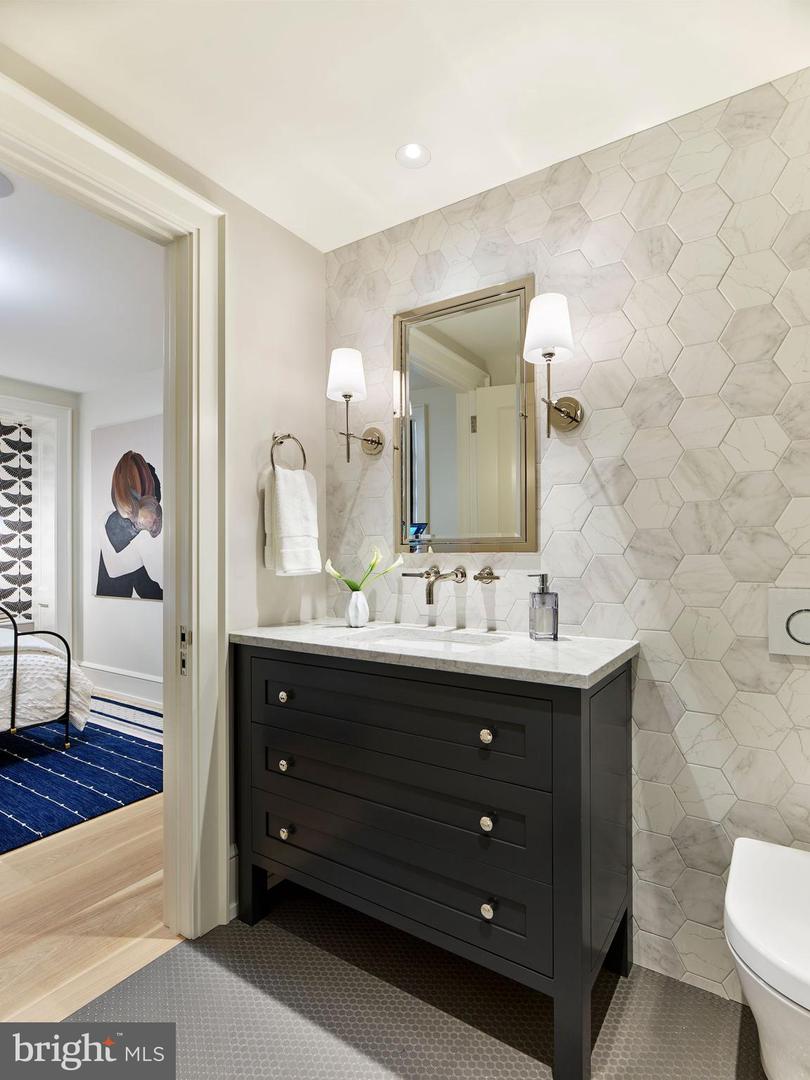 1601 Locust Street #900