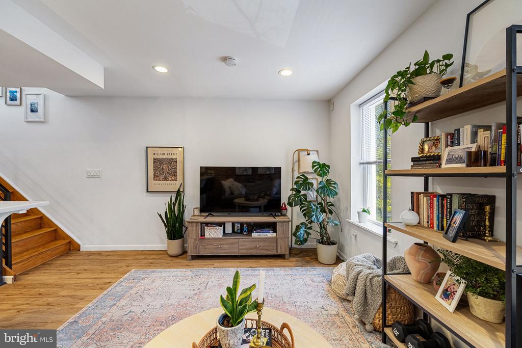 744 S 19TH STREET