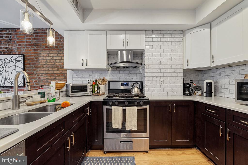 744 S 19TH STREET