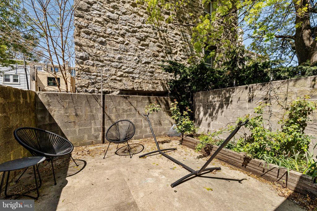 744 S 19TH STREET