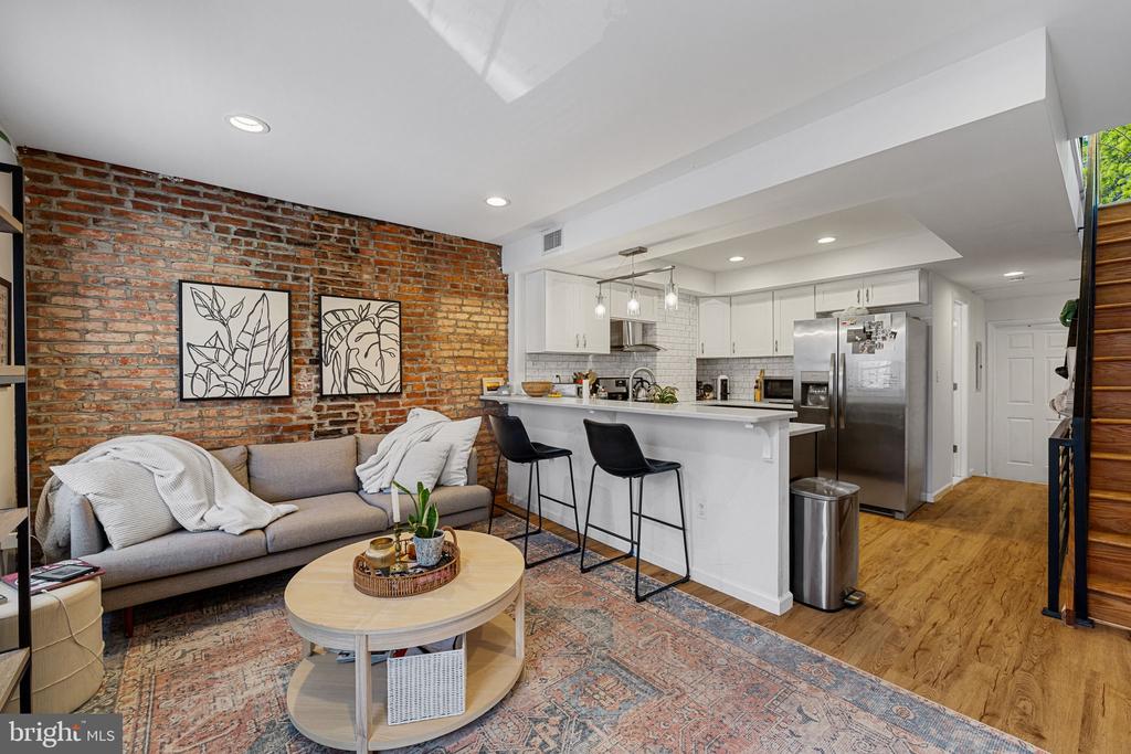 744 S 19TH STREET