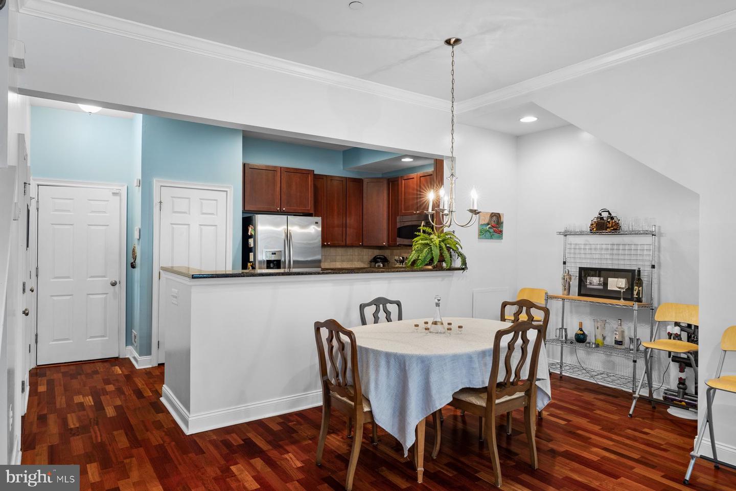 606 Admirals Way