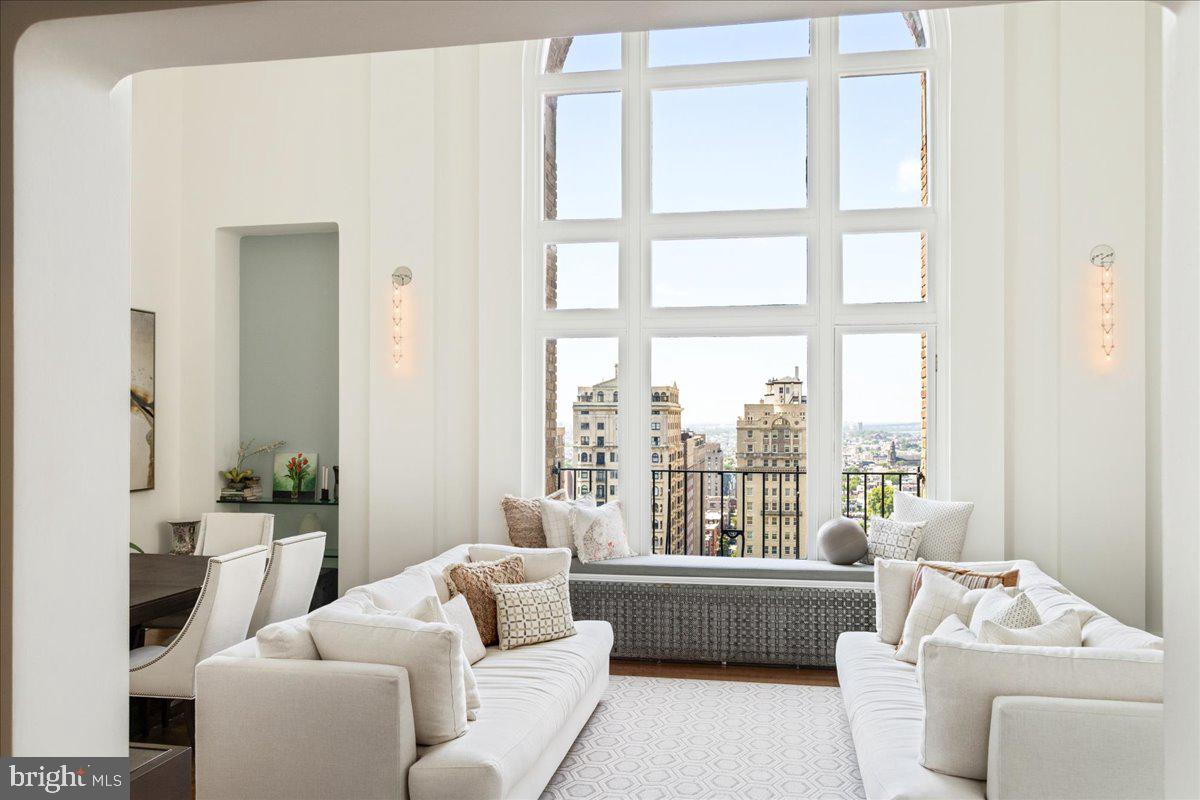 1901 WALNUT STREET 19D & 20D