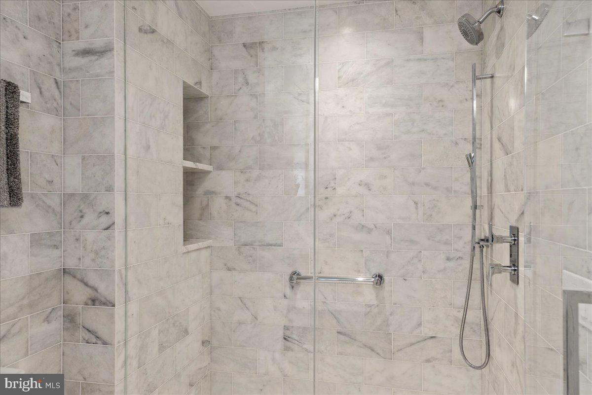1901 WALNUT STREET 19D & 20D