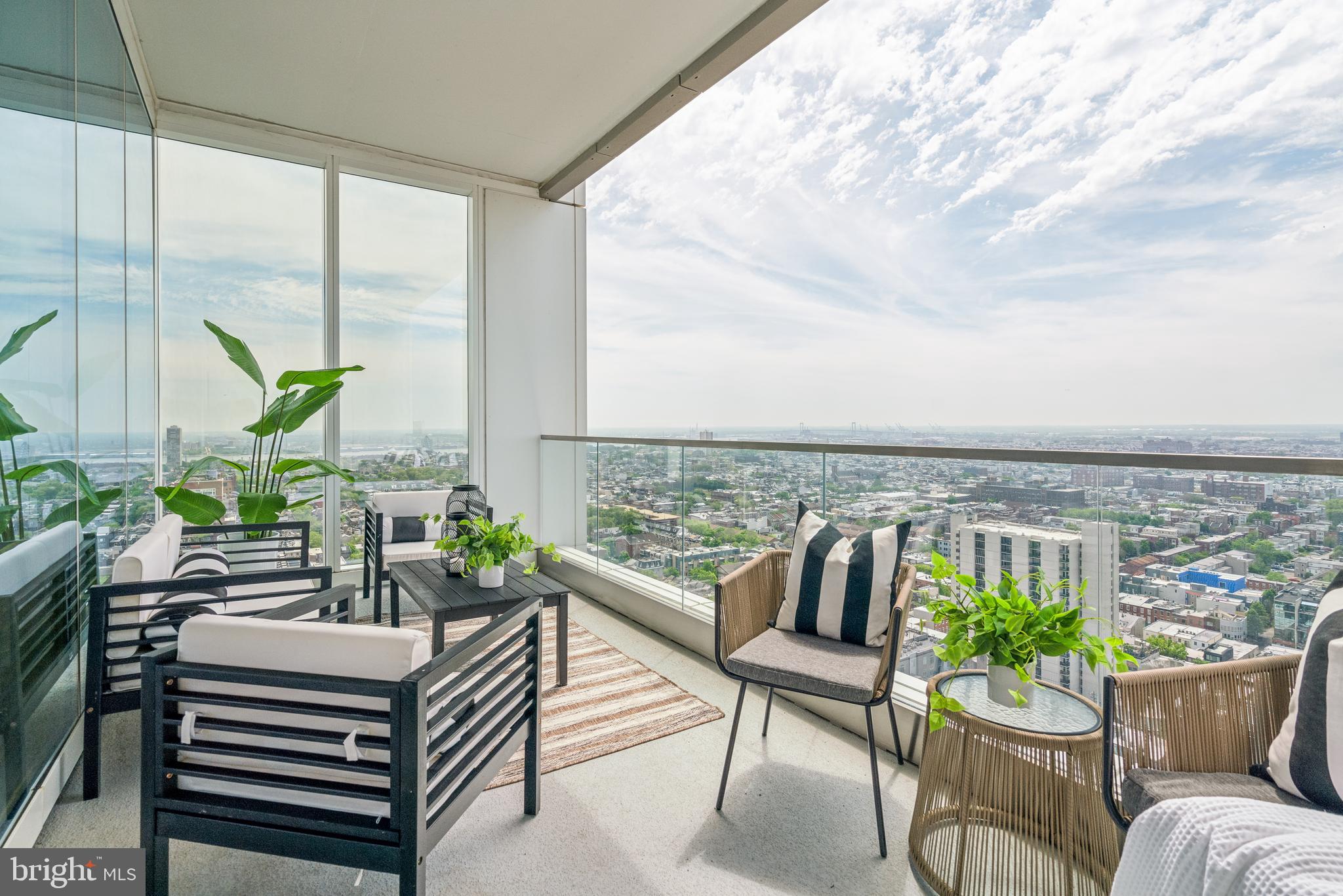 301 S BROAD 2502