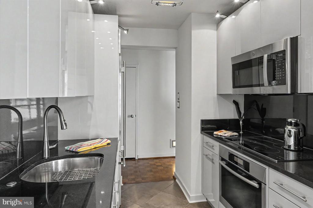 224 W RITTENHOUSE SQUARE Unit: 1410