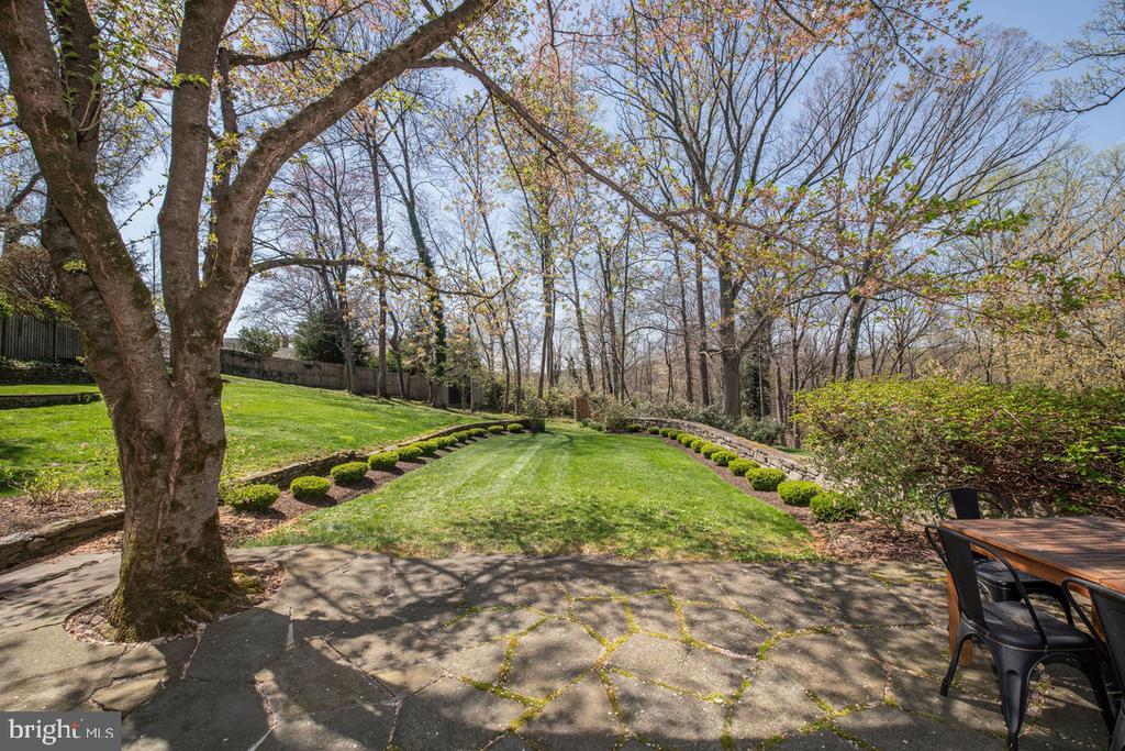 8830 TOWANDA STREET/ AKA 505 W.CHESTNUT HILL AVENUE