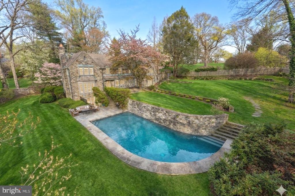 8830 TOWANDA STREET/ AKA 505 W.CHESTNUT HILL AVENUE