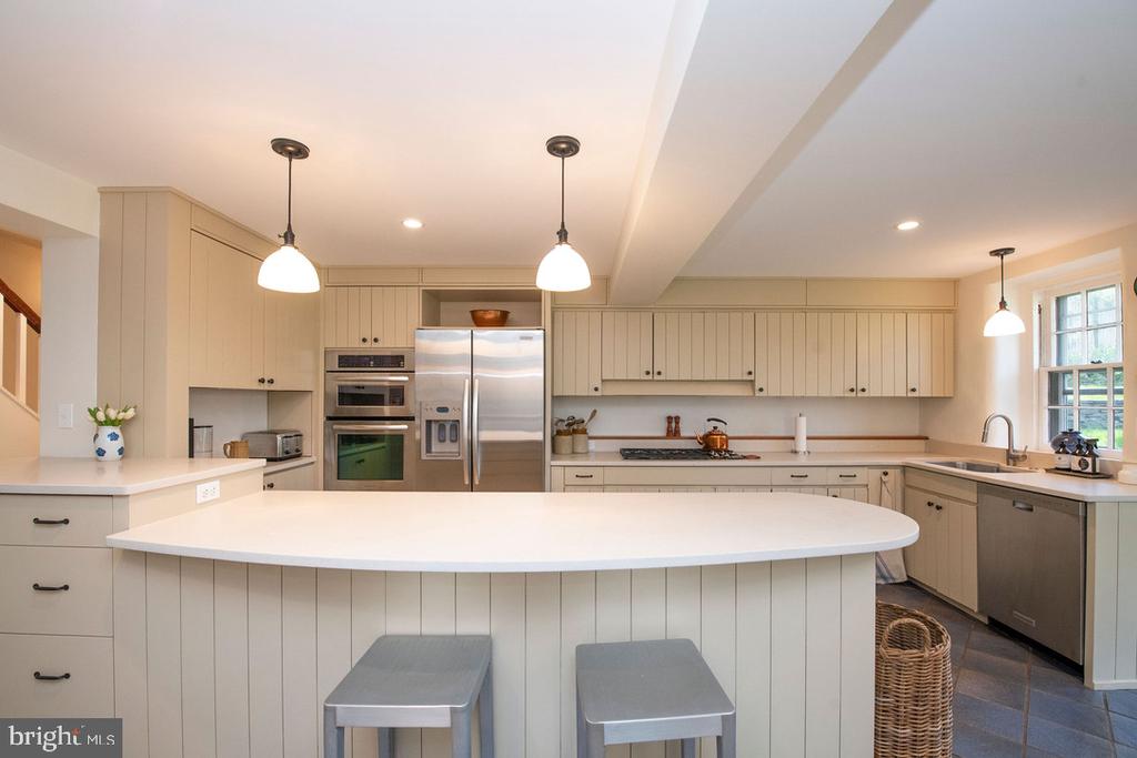 8830 TOWANDA STREET/ AKA 505 W.CHESTNUT HILL AVENUE