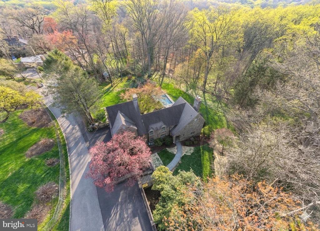 8830 TOWANDA STREET/ AKA 505 W.CHESTNUT HILL AVENUE