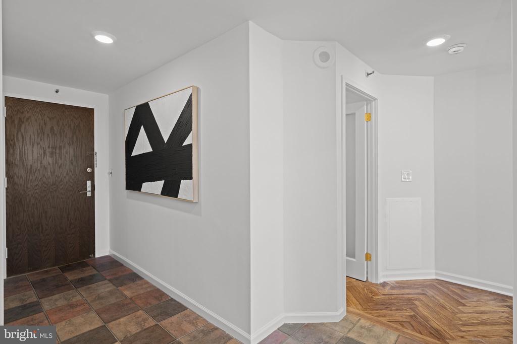 2018-32 WALNUT STREET Unit: 16GH