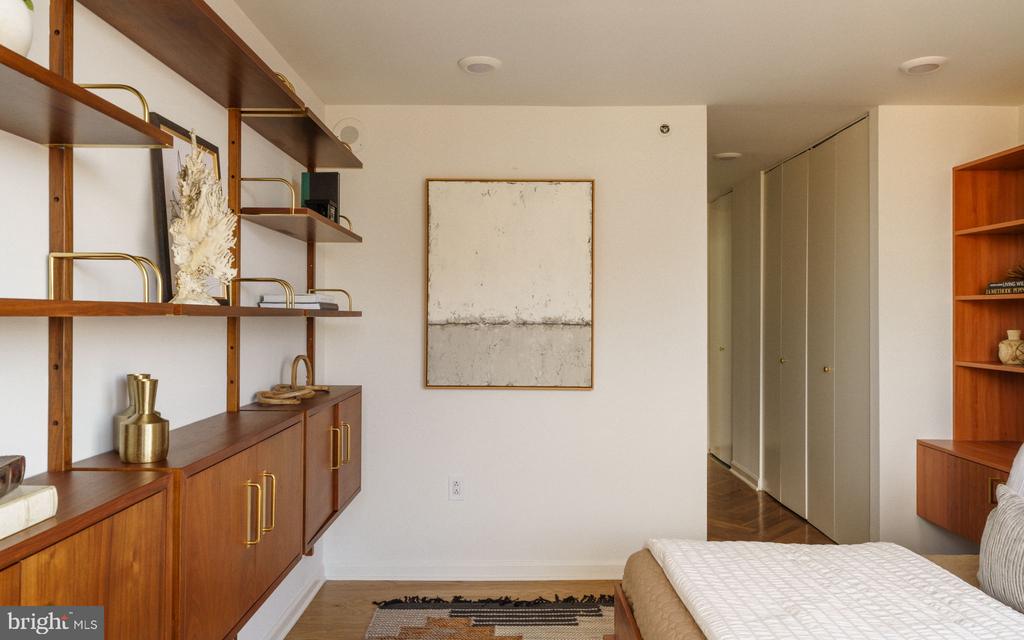 2018-32 WALNUT STREET Unit: 16GH