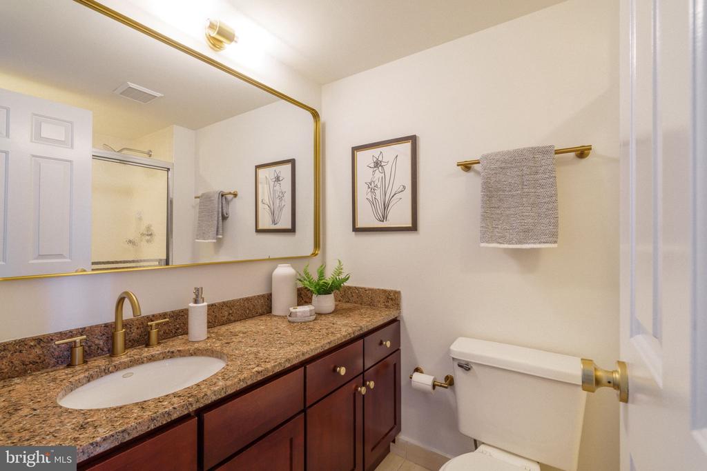 2018-32 WALNUT STREET Unit: 16GH