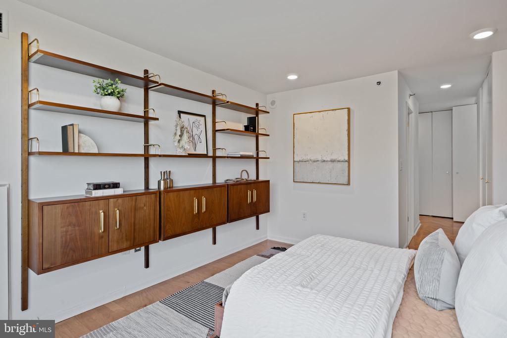 2018-32 WALNUT STREET Unit: 16GH