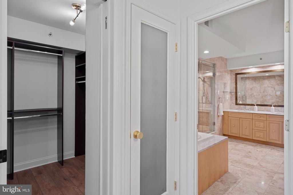 2018-32 WALNUT STREET Unit: 16GH