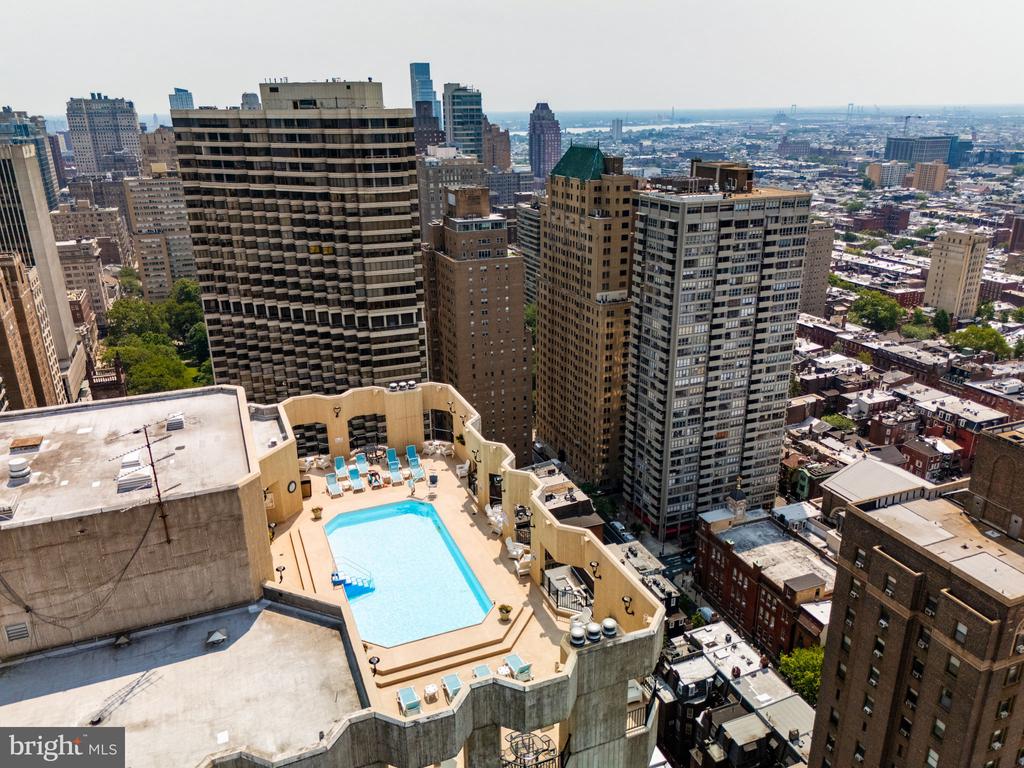 2018-32 WALNUT STREET Unit: 16GH