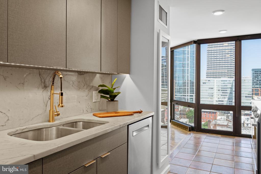 2018-32 WALNUT STREET Unit: 16GH
