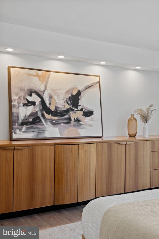 2018-32 WALNUT STREET Unit: 16GH